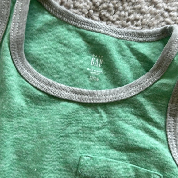 Baby gap tank - Picture 2 of 3